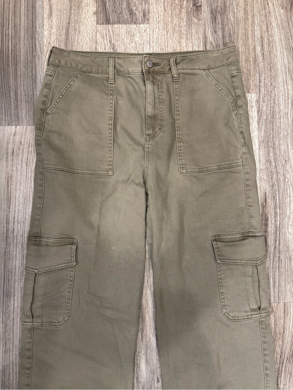 Altar'd State Military Green Baggy Wide-Leg Utility Cargo Pants - Picture 3 of 9